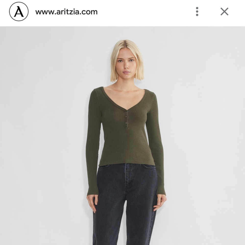 Wilfred Green Buttoned V-Neck Longsleeve